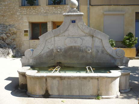 Fontaine du Cours, construite fin 19° siècle