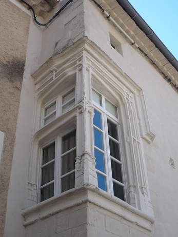 Fenêtre Médiévale, maison construite fin 15° siècle rue Notre Dame. 